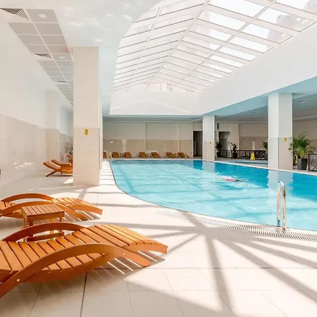 Stellarlux Apartment, 35th Floor Апартаменты