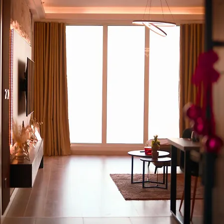 Апартаменты Stellarlux Apartment, 35th Floor *