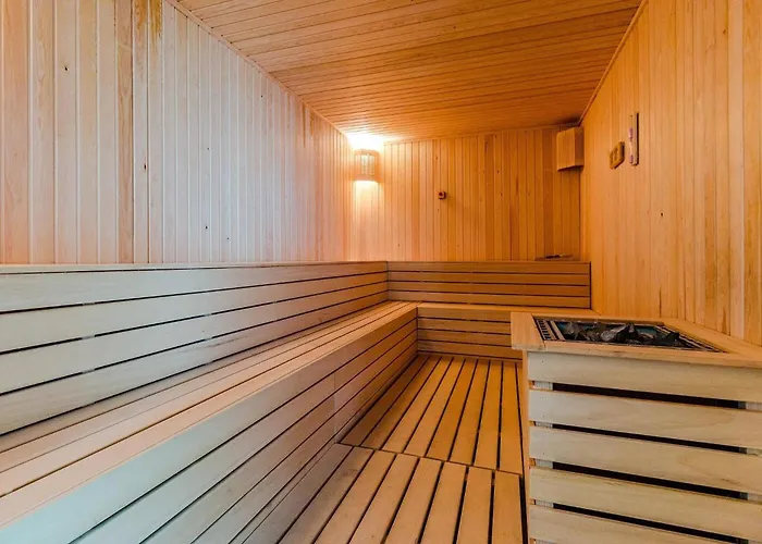 Stellarlux Apartment, 35th Floor Apartment